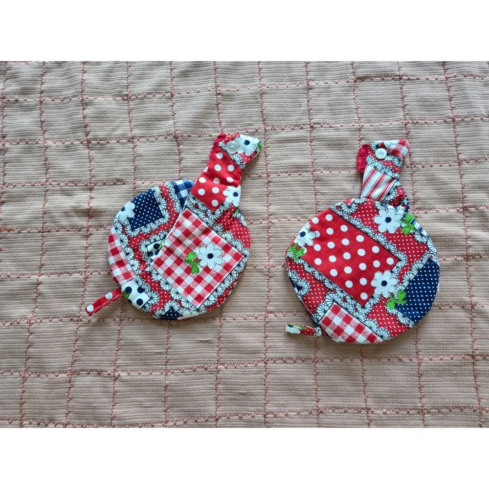 Vtg Retro Handmade Quilted Chicken Pot Holders Set of 2 Red Blue Patchwork